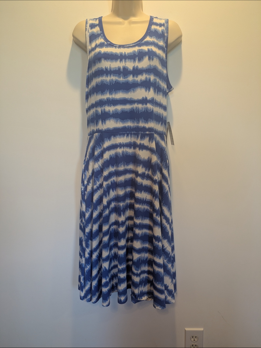 LuLaRoe Blue and White Nicki Tie-Dye Sleeveless Midi Dress With Pockets NWT